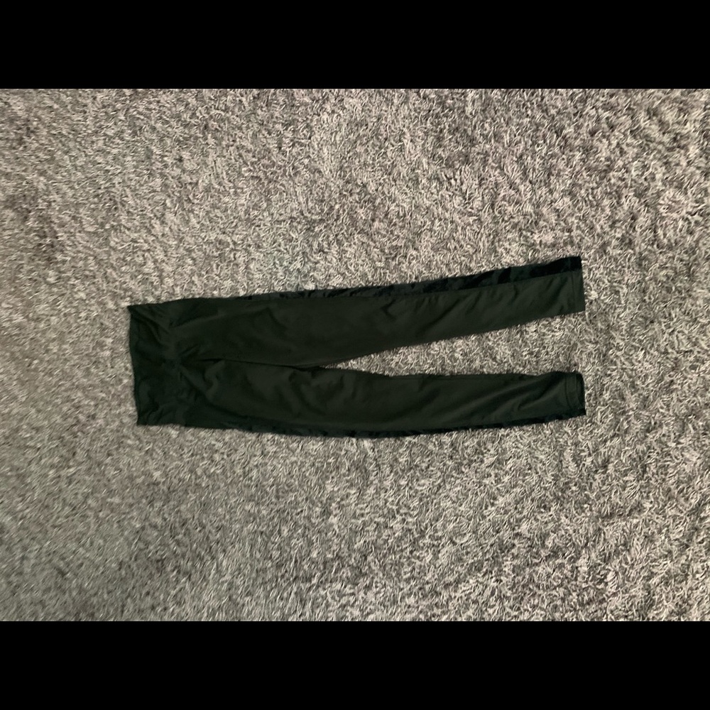 Black leggings